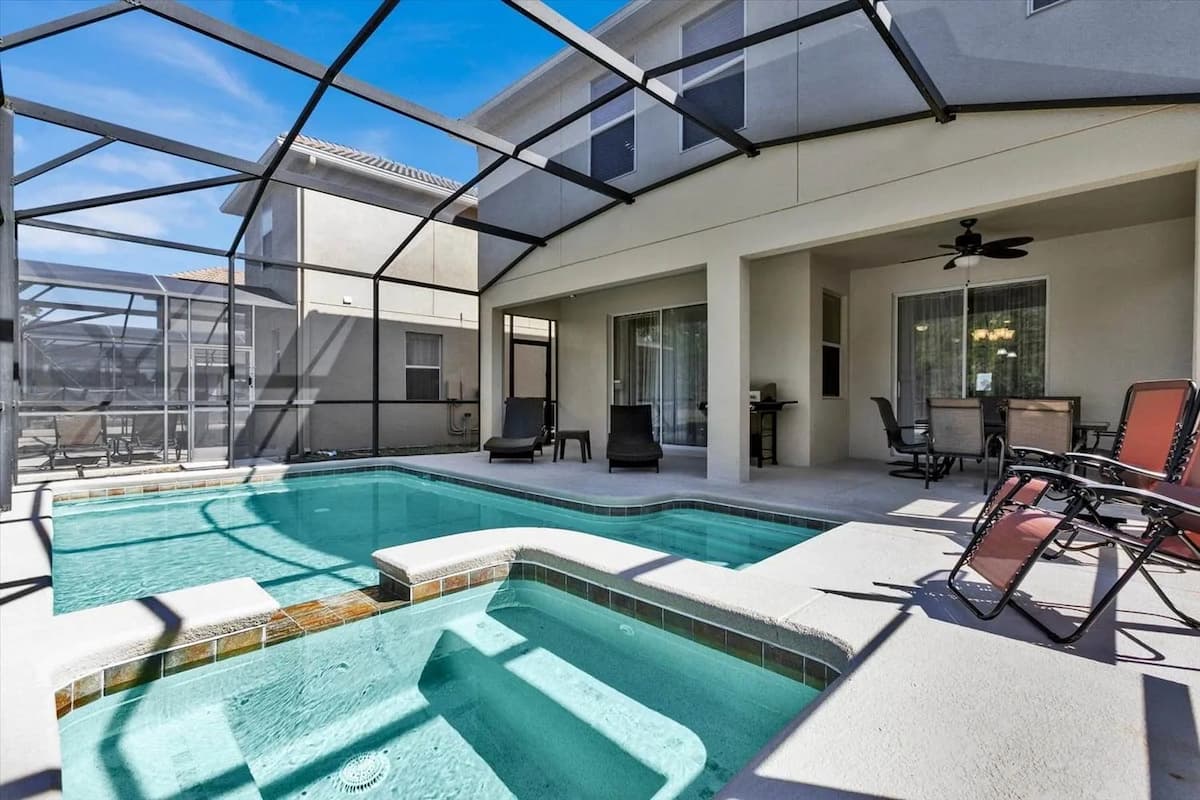 Paradise Palms